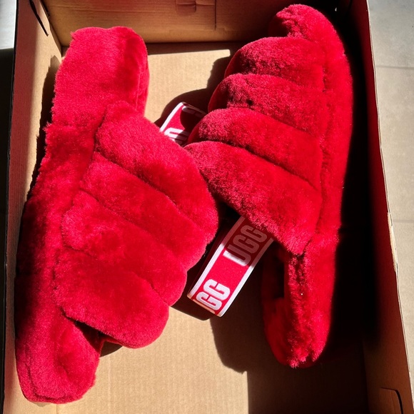Uggs w fluff yeah slide ribbion red - Picture 4 of 8